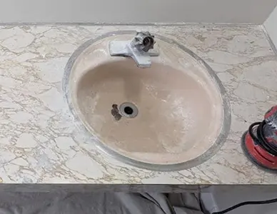 Old sink before reglazing work